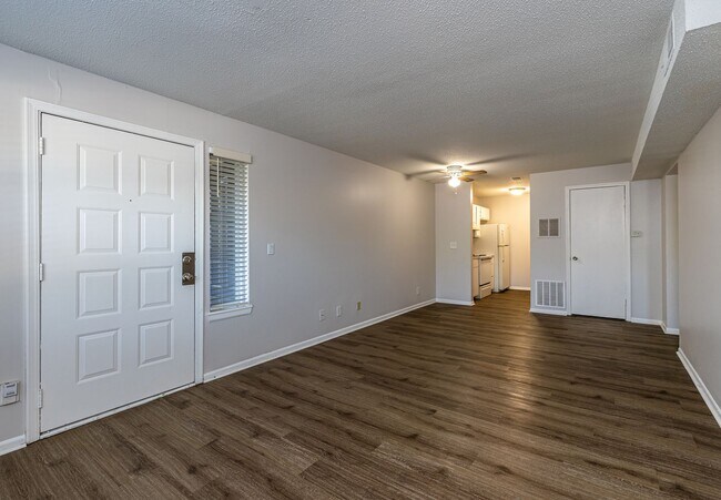 Interior Photo - The Brooks at 808
