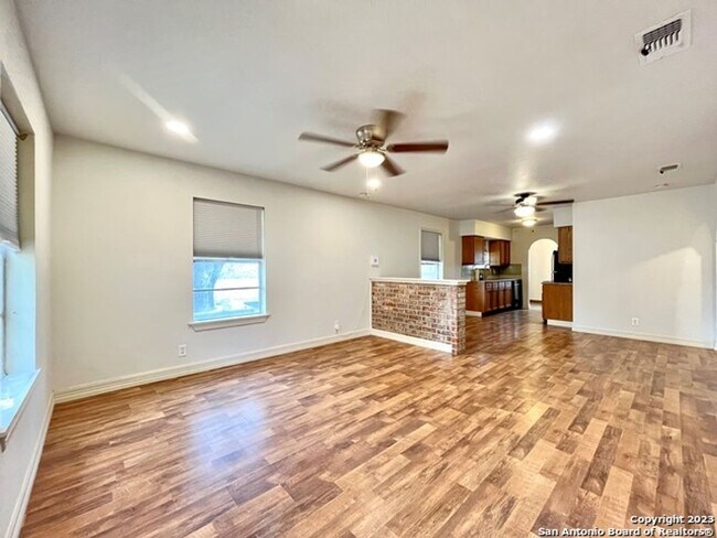Foto del edificio - 3 Bedroom/1 Bathroom Home in the Preston S...