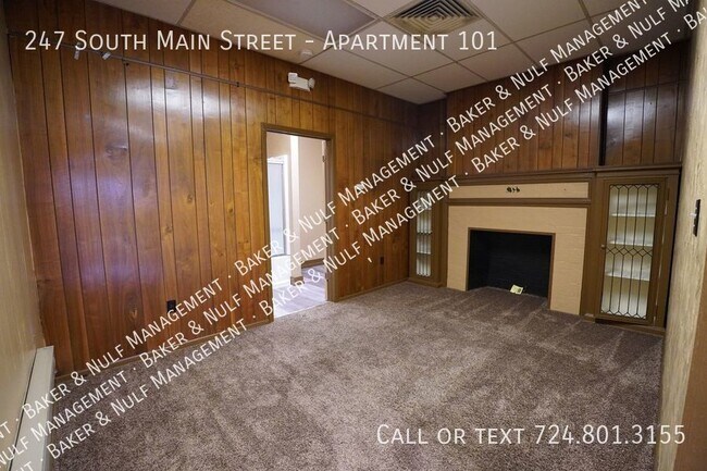 Building Photo - First Floor Apartment in Downtown Greensburg!