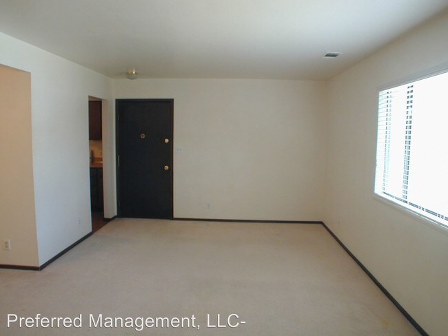 Building Photo - 153-155 Brookfield Ct