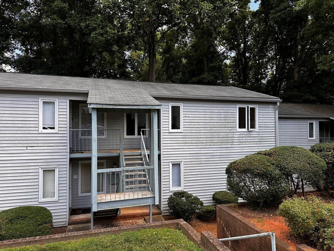Building Photo - Renovated 1 bedroom 1 bath condo for rent ...