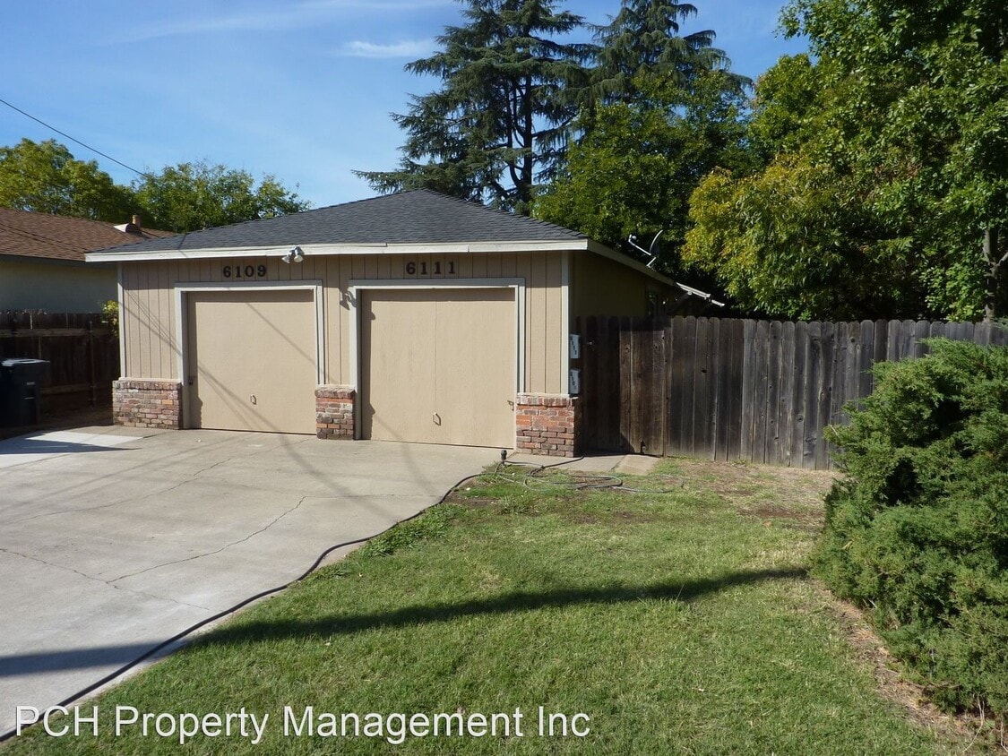Primary Photo - 2 br, 1 bath House - 6109 Dewey Dr.