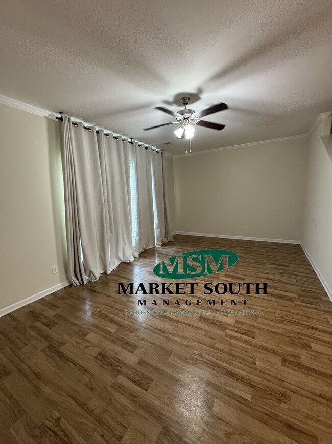 Foto del edificio - HARMONY TOWNS- POOLER- AVAIlABLE NOW!