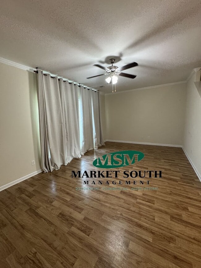 Foto del edificio - *REDUCED!* HARMONY TOWNS- POOLER- AVAILABLE NOW!