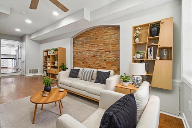 Photo - 303 S Washington St Townhome