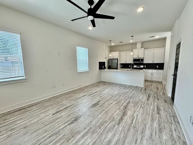 Foto del edificio - Modern Farmhouse montopolis