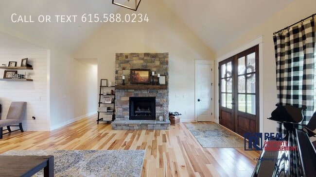 Foto del edificio - 2705 Warner Rd