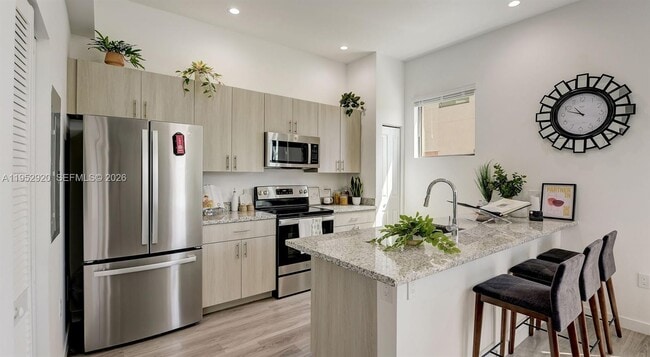 Foto del edificio - 1001 NE 58th St