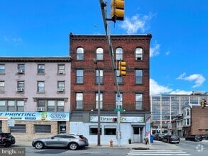 Building Photo - 1301-3 Vine St
