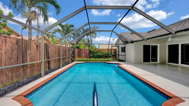 Building Photo - 20977 Country Creek Dr