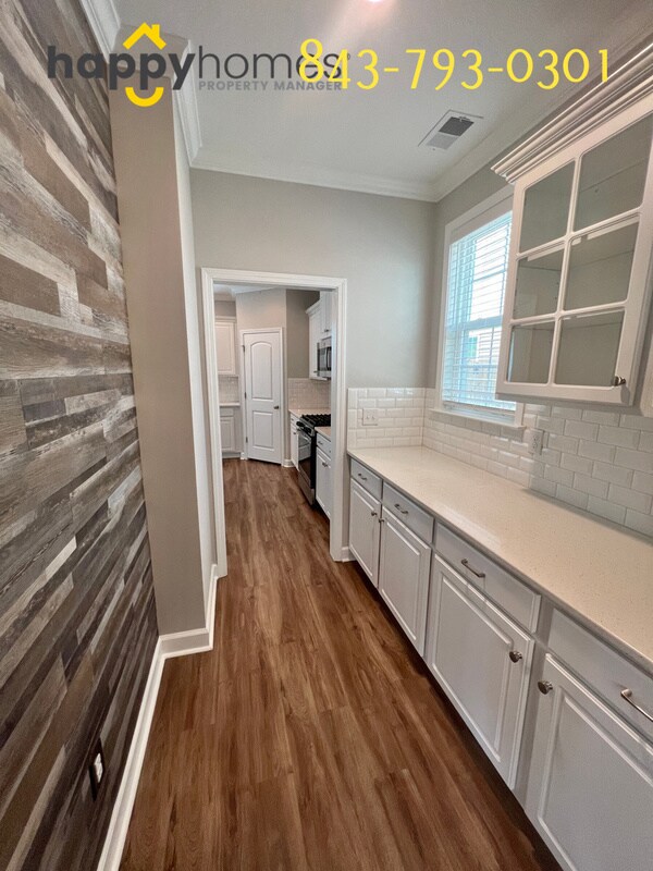 Building Photo - 123 Rouen Ln