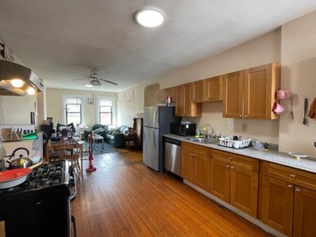 Foto del edificio - East Cambridge 4 Bed Apartment - 9/1