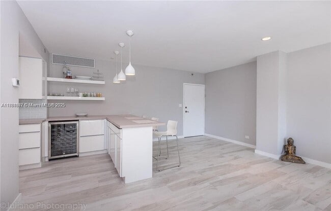 Building Photo - 2451 Brickell Bay Dr