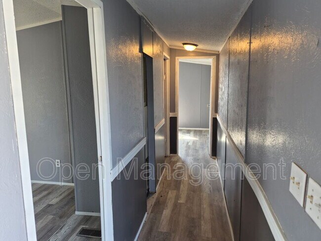 Foto del edificio - 4511 Dirt Rd