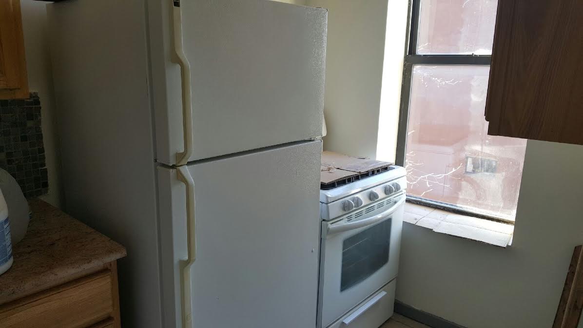 Foto del edificio - 372 Tompkins Ave