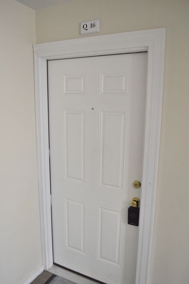 Foto del edificio - Beautiful Condo in Prime Centerville Location!