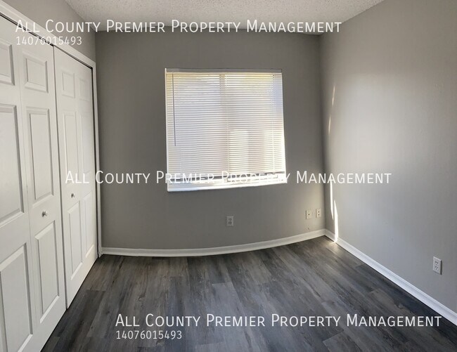 Building Photo - 1215 Ravida Cir