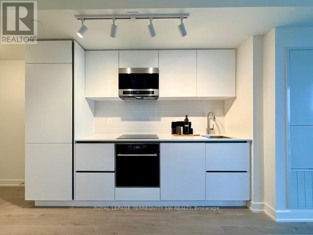 Photo du bâtiment - 110 Broadway Ave