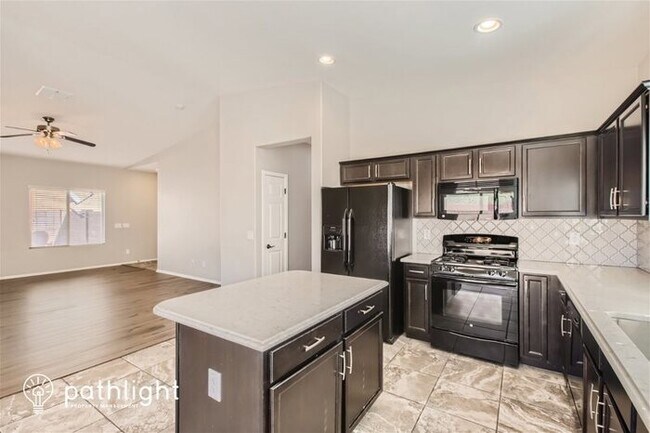 Foto del edificio - 2740 E Hickory St, Gilbert, AZ, 85298