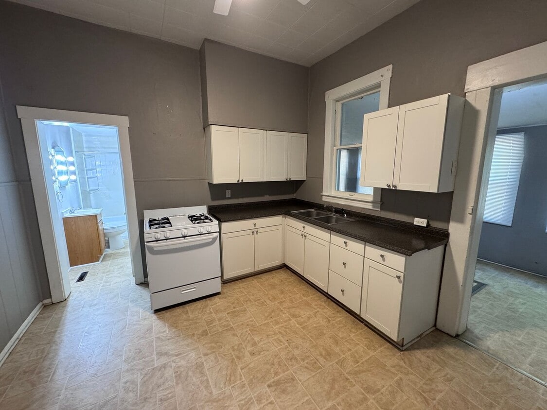 GREAT HOUSE ON PORTLAND AVE 2-BED 1-BATH - GREAT HOUSE ON PORTLAND AVE 2-BED 1-BATH