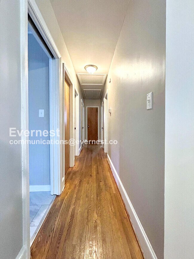 Foto del edificio - 6728 Kemp St