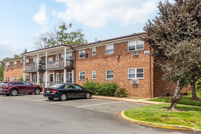 Building Photo - Hilltop Manor & Estates