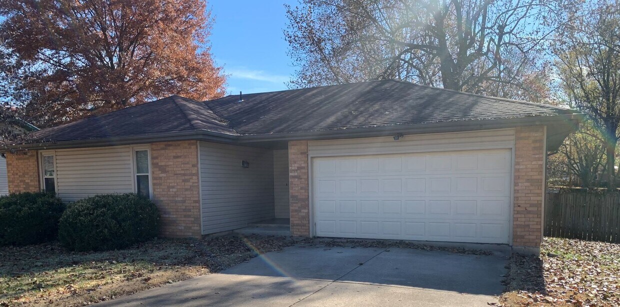 Foto principal - 4350 Enyart St