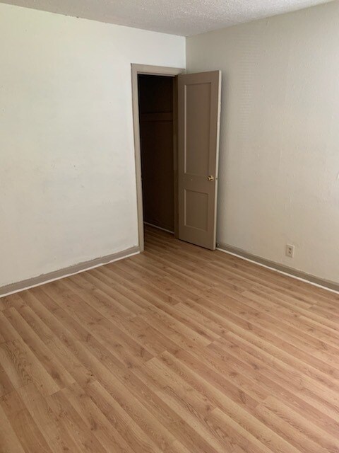 Building Photo - 2615 E Stadium Dr