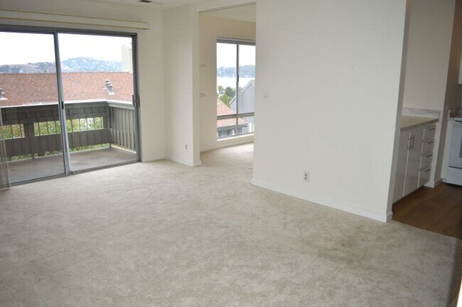 Foto del edificio - Nicely Updated and Pet Friendly Sausalito ...