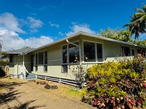 Building Photo - 130 Ulupa St