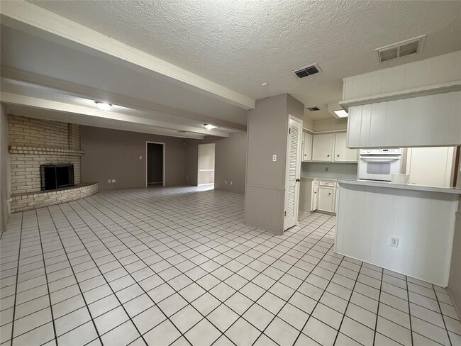 Foto del edificio - 7507 Lacy Hill Dr