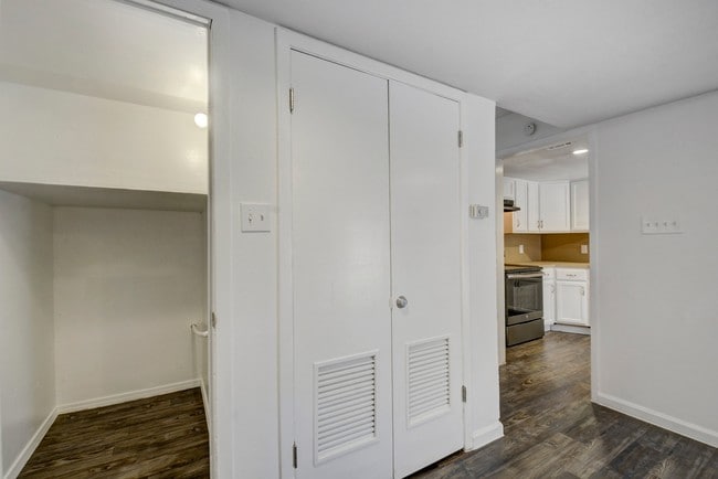 Foto del edificio - Brentwood Townhomes
