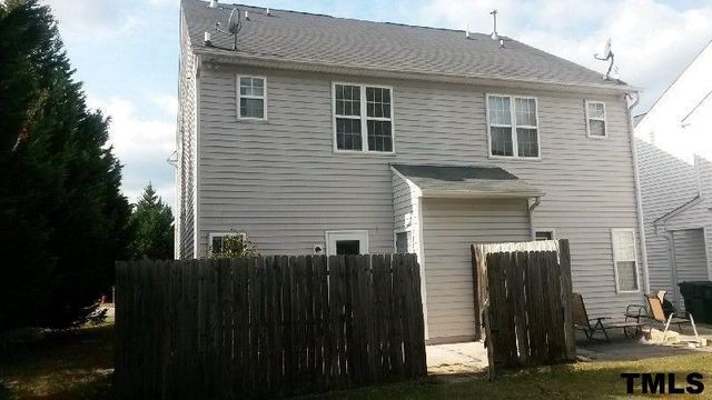 Building Photo - 2400 Pumpkin Ridge Way