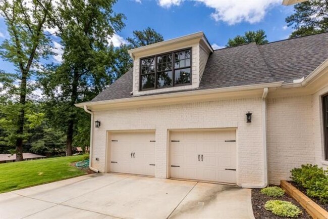 Building Photo - 5 bedroom in Brookhaven GA 30341