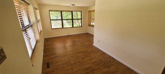 Interior Photo - Manor Homes