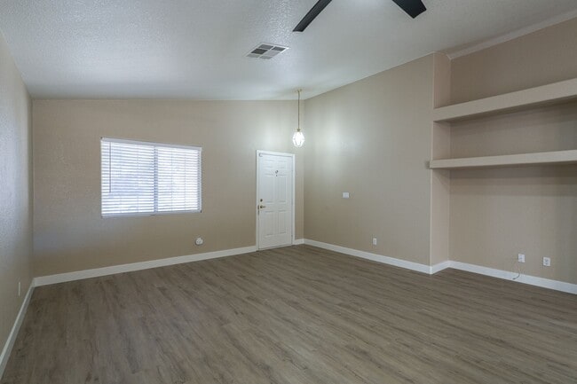 Building Photo - 3 BD 2 BTH SINGLE STORY FOR RENT IN GREEN VALLEY! * COMING SOON *