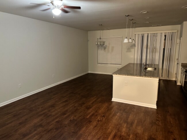 Building Photo - 7305 Chipley Dr