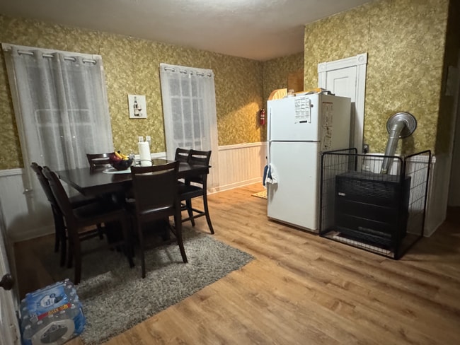 Building Photo - 11 Pattison St