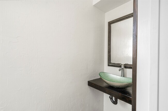 Foto del edificio - 560 Landfall Ln