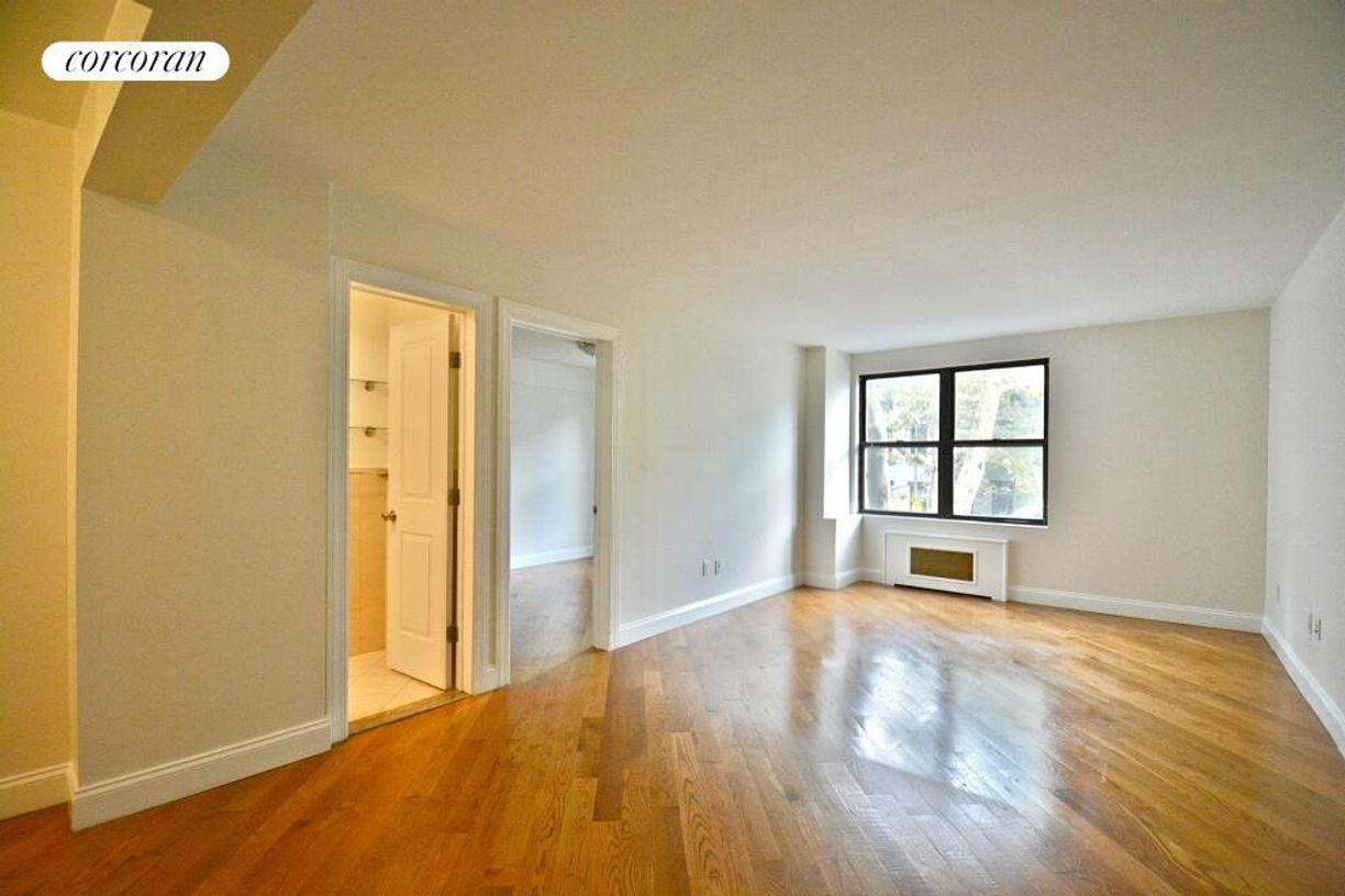 Foto principal - 99 Lafayette Ave