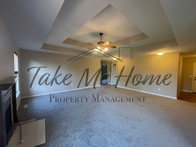 Building Photo - 4 Bedroom in Willard School District!