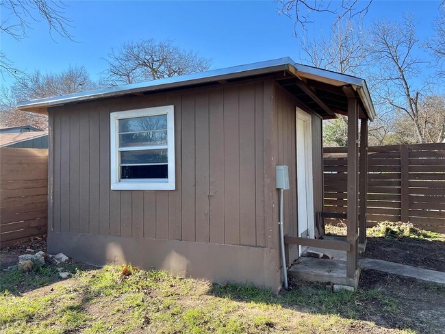 Building Photo - 4705 Oak Cliff Dr