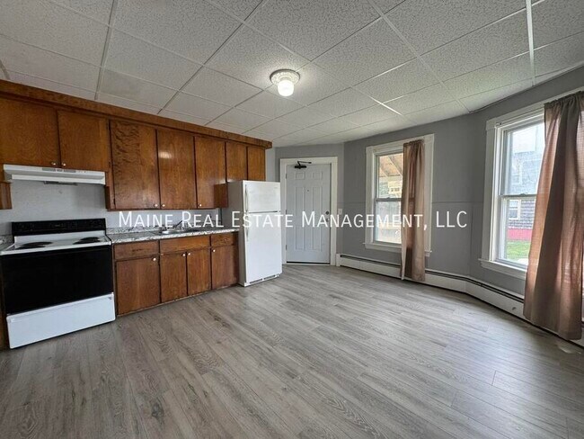 Foto del edificio - 131 College Ave