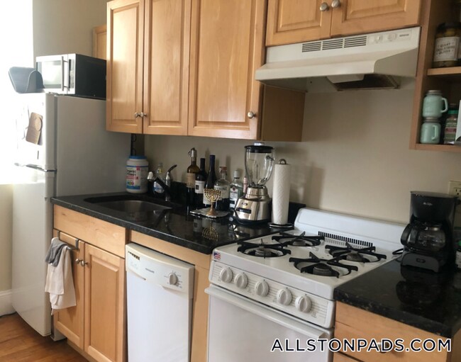 Foto del edificio - 1189 Commonwealth Ave