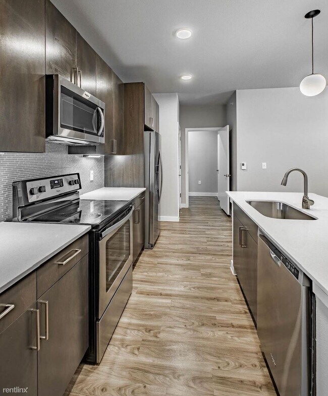 Foto del edificio - 1 br, 1 bath Condo - 649 N Miller Rd. Corn...