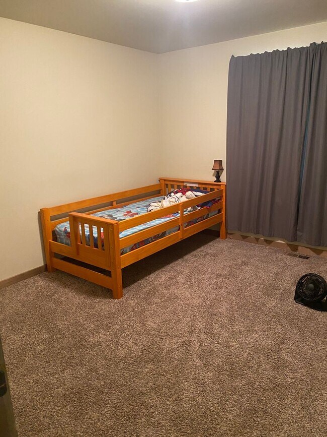 Foto del edificio - 3 Bed 2 Bath home in Bozeman