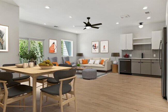Foto del edificio - 100 Mockingbird Ln W