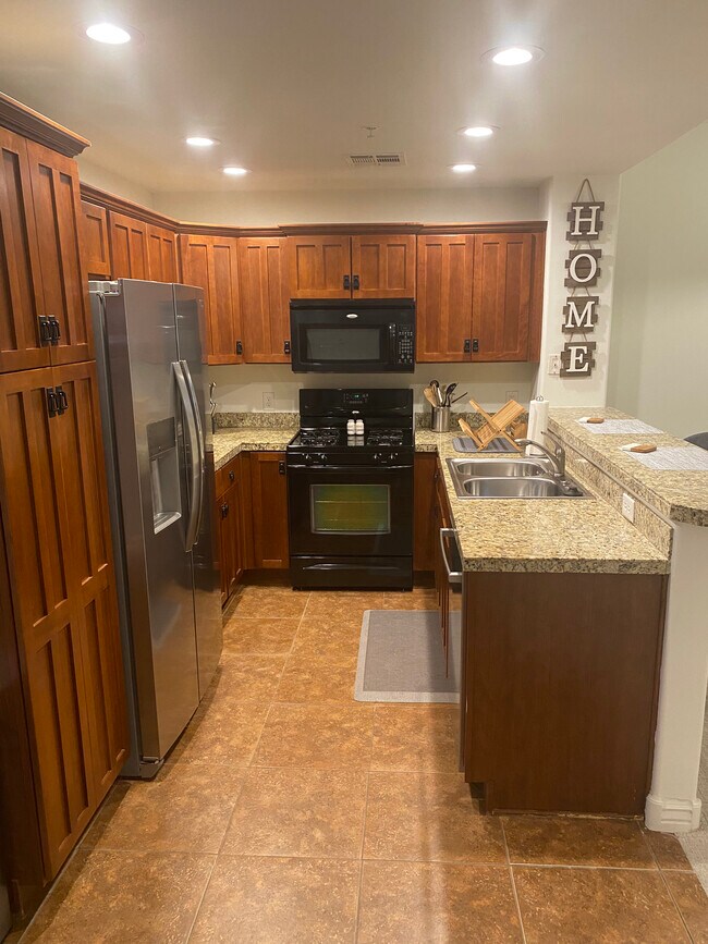 Foto del edificio - 5450 E Deer Valley Dr