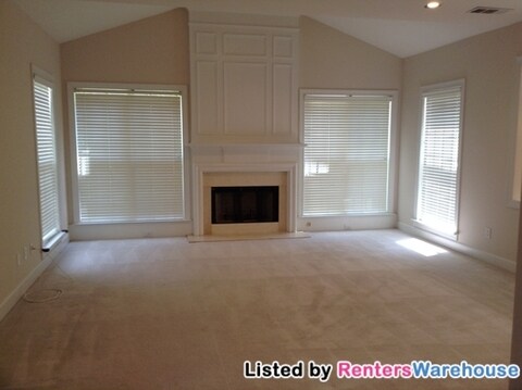 Building Photo - 1115 Mountclaire Dr