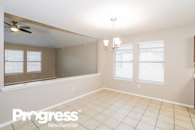 Building Photo - 217 Hilltop Dr